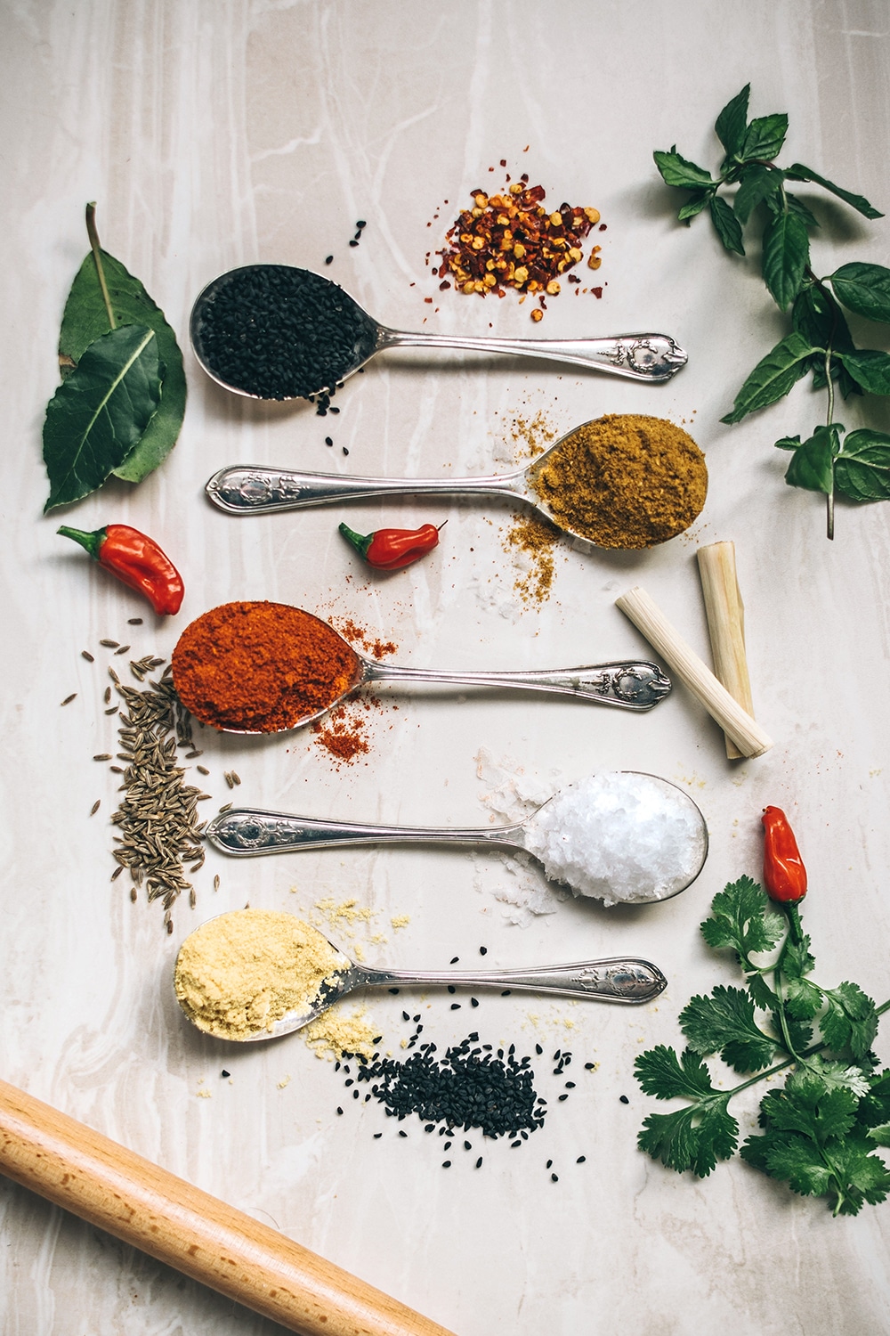 Sweet-smelling spices and flavors